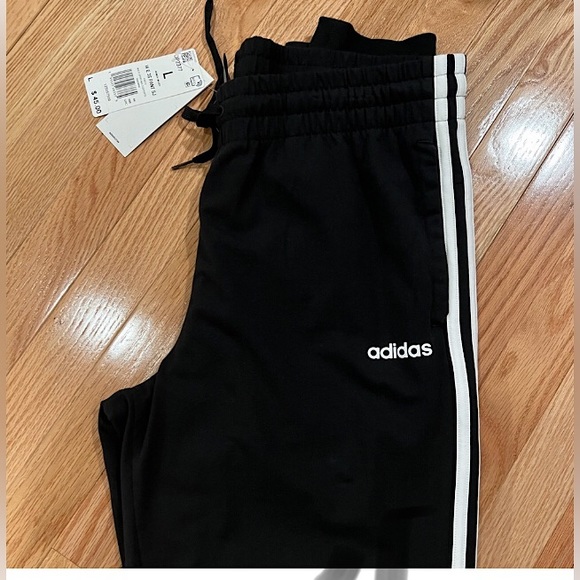 🆕🔥ADIDAS SUPER CUTE&SILKY FEEL&COMFY-W/STRIPES JOGGERS EMBLEN ON FRONT NWT!!!! - Picture 4 of 7